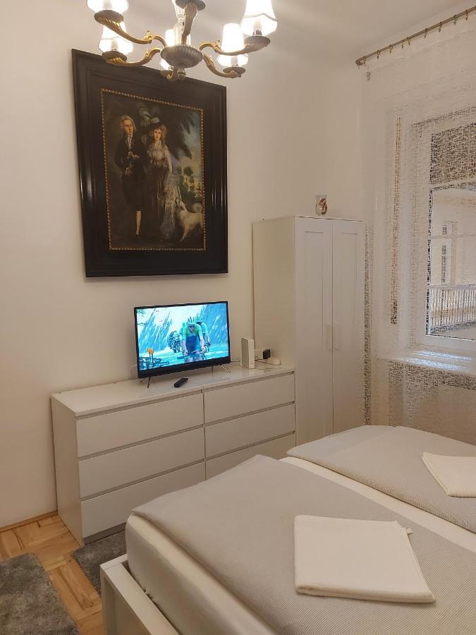 Melinda Apartment 2 บูดาเปสต์ ภายนอก รูปภาพ